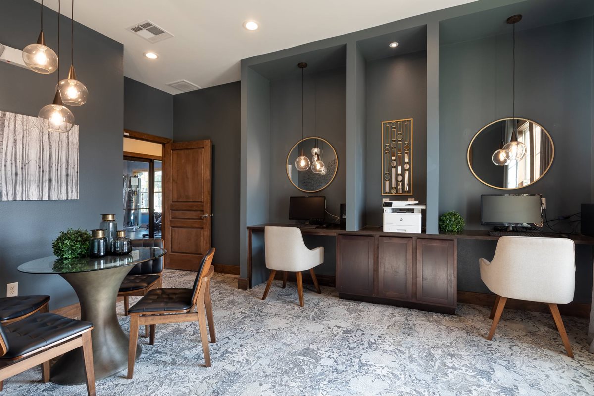 4 Corners Apartments